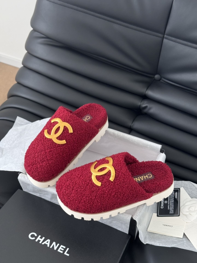 Ch**el slippers